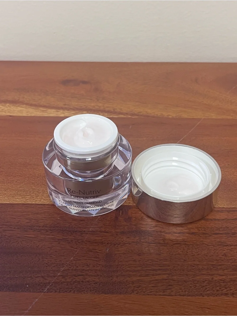 Estee Lauder Re-Nutriv Sculpted Transformation Crème - Picture 4 of 5